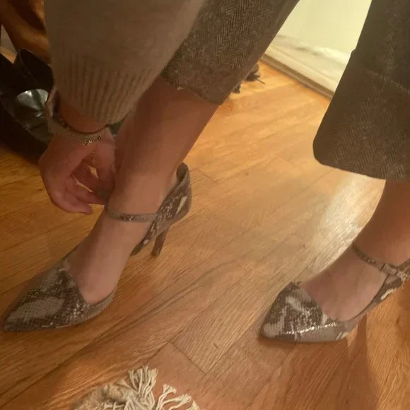 faux-python pumps - Picture 2 of 4